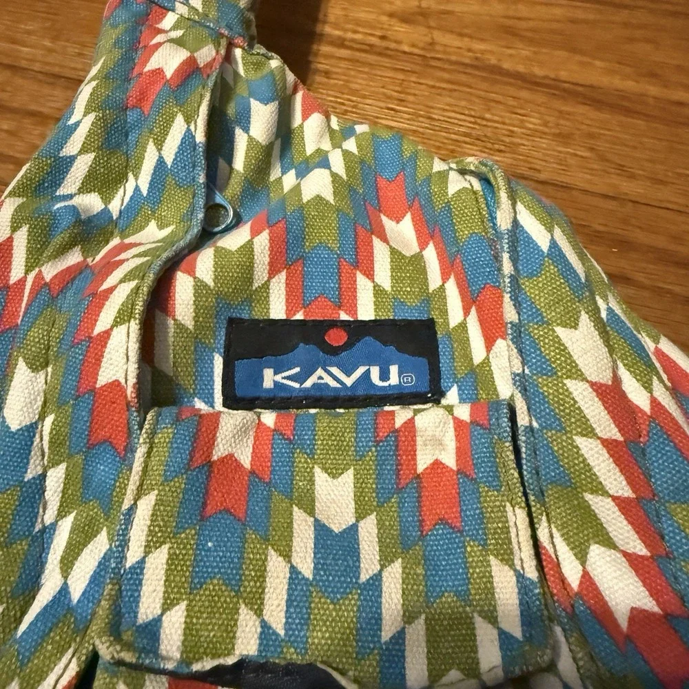 KAVU ROPE SLING BAG MULTICOLOR SOUTHWEST AZTEC DESIGN SLING‎ BAG VGC